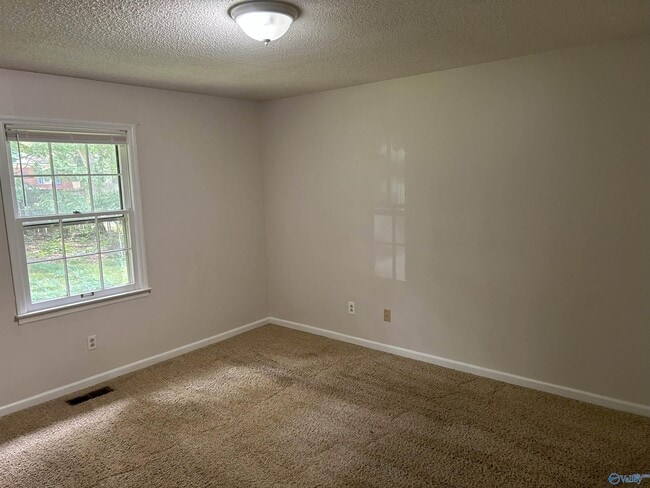 Foto del edificio - 1757 Dailey Terrace NW