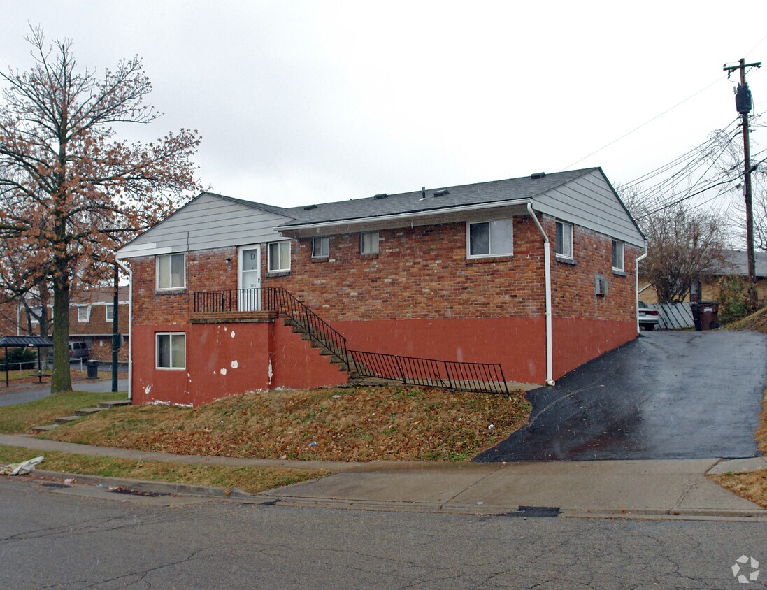 1613 Radio Rd, Dayton, OH 45403 Apartments in Dayton, OH