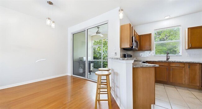 Building Photo - 12426 Country White Cir