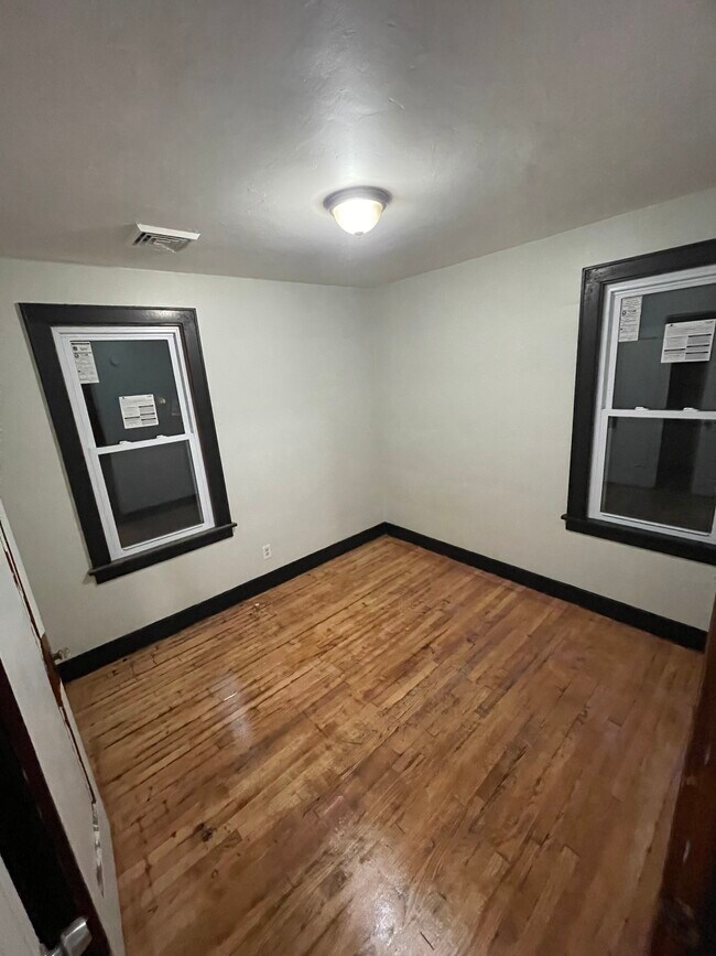 Foto del edificio - 275 3rd St