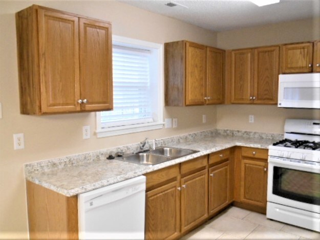 Building Photo - 503 N Waters Edge Dr