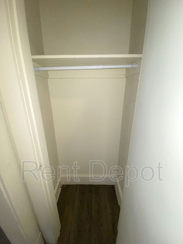 Foto del edificio - 816-818 W Iowa St