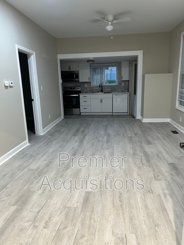 Foto del edificio - 825 Easton St