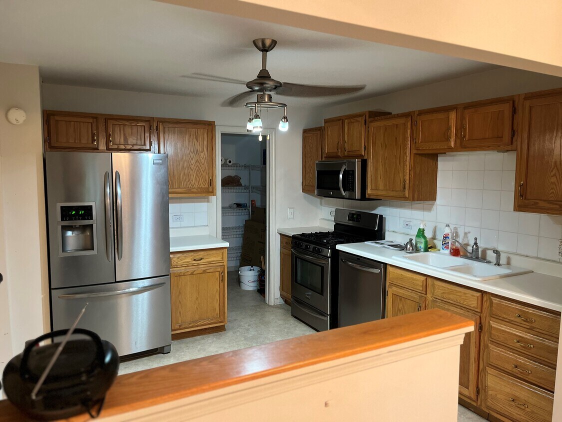 1006 Butternut Ln Unit 1006 C Butternut, Mount Prospect, IL 60056