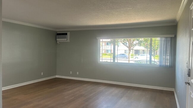 Interior Photo - Summer Crest Apartments
