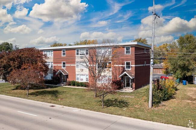 Building Photo - 8424 W 87th St