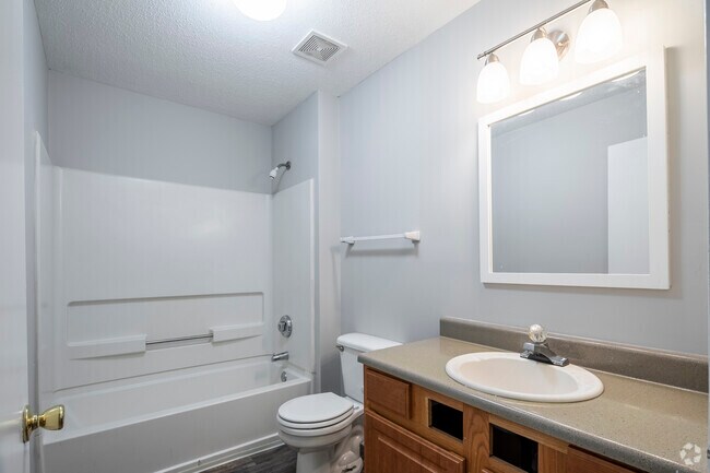 2 camas, 2 baños, 977 ft² - Winding Creek