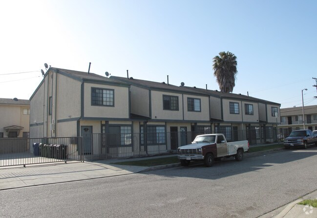Building Photo - 22630 Harvard Blvd
