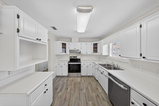 Building Photo - 413 Georgetown Cir