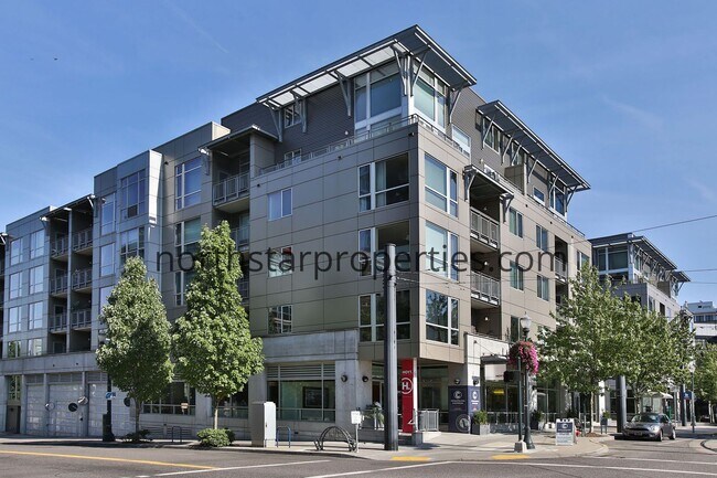 Building Photo - Bedroom Plus Den at Lexis on the Park.