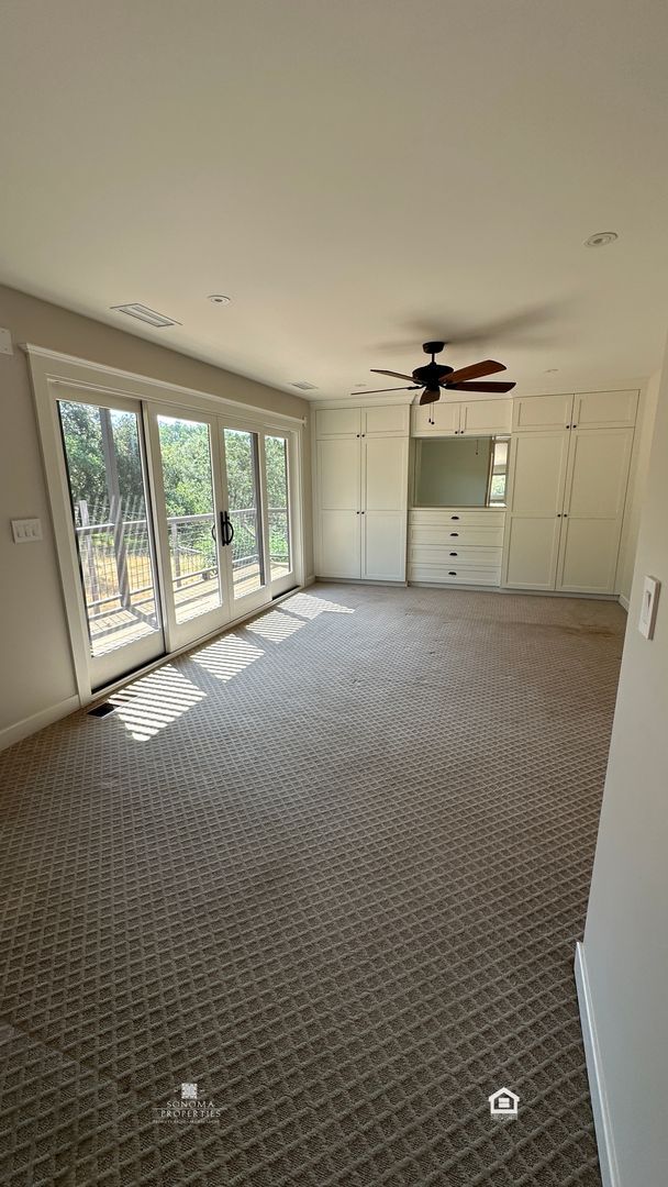 Foto del edificio - Stunning 3BD/2.5BA Home with Breathtaking ...