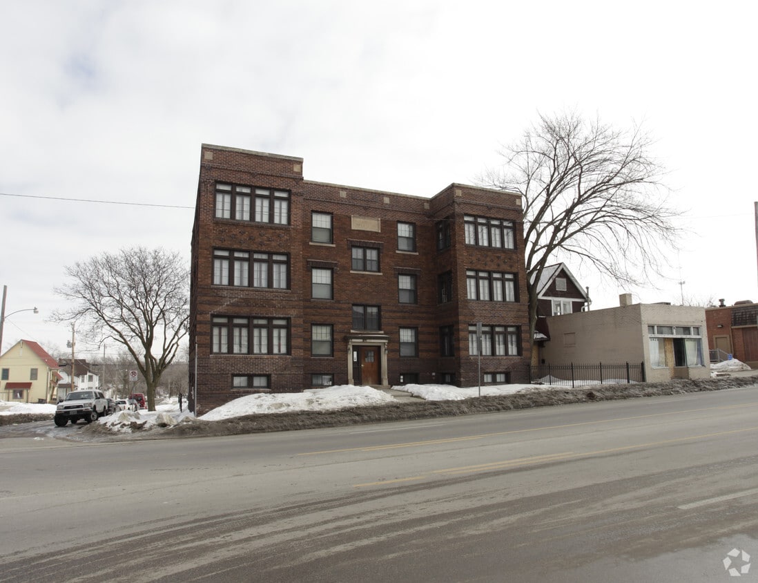 Building Photo - 1245 6th Ave