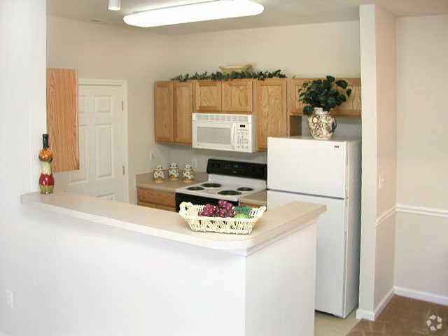 Kitchen - Gateway Crossing Apartments