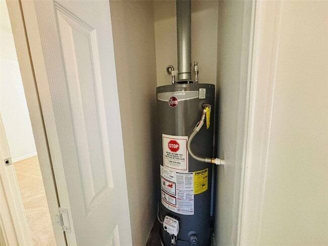 Foto del edificio - 2762 Beverly Hills Dr