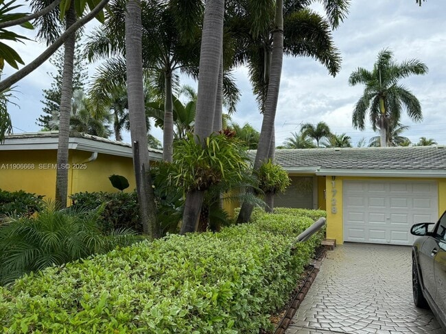 Foto del edificio - 1728 NE 39th St