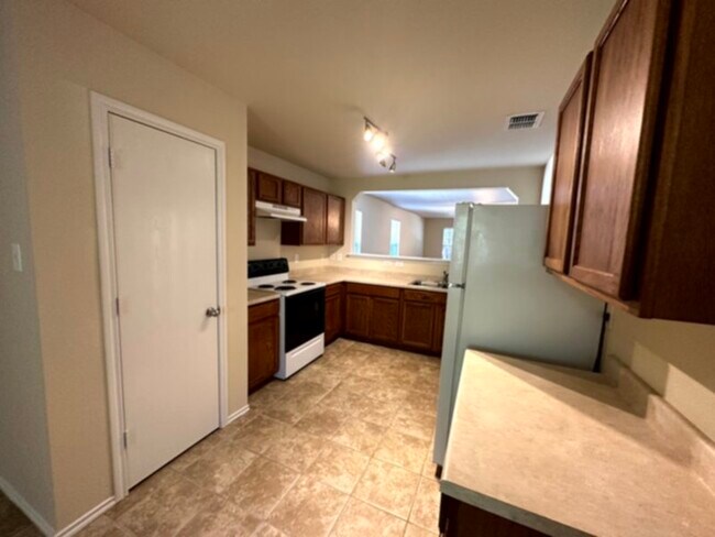Building Photo - 13207 Hopkins Glade