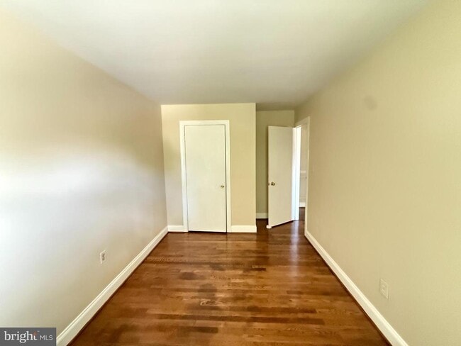 Building Photo - 14386 Berkshire Dr