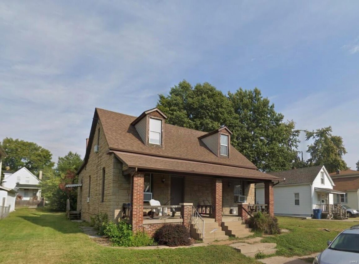 1709 N Church St, Belleville, IL 62221 House Rental in Belleville, IL