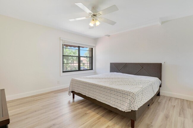 Foto del edificio - 12244 Sag Harbor Ct