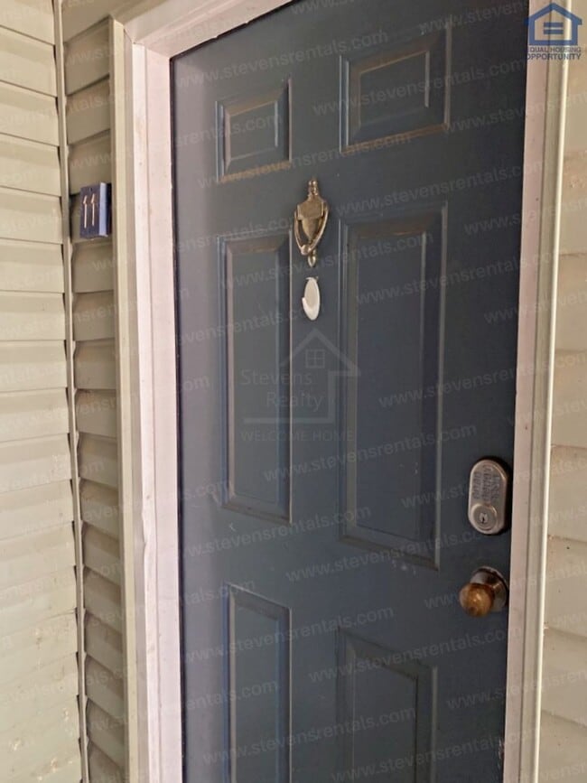 Foto del edificio - 430 Oriole Dr