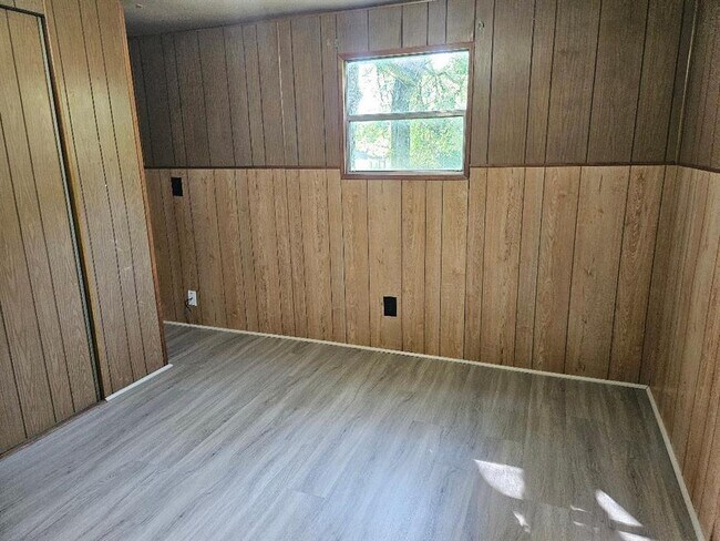 Foto del edificio - 101 Taylor Ln