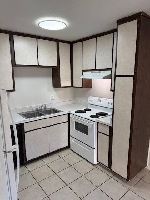 Foto del edificio - 1811 E Grand Ave