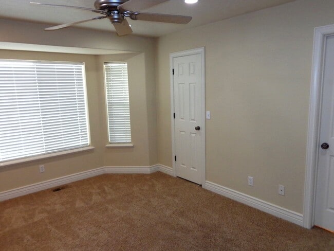 Foto del edificio - 465 W 1780 N St