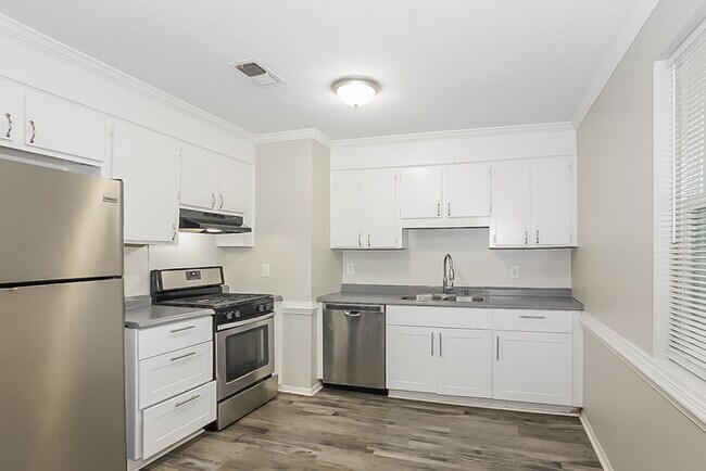 Foto del edificio - 217 Pineview Dr