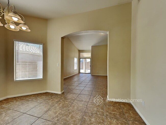 Foto del edificio - 4529 Possum Berry Ln