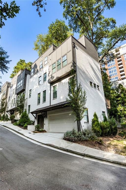 Foto del edificio - 1819 Huntington Hills Ln NW