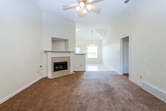 Foto del edificio - 5787 Reed Bend Cove