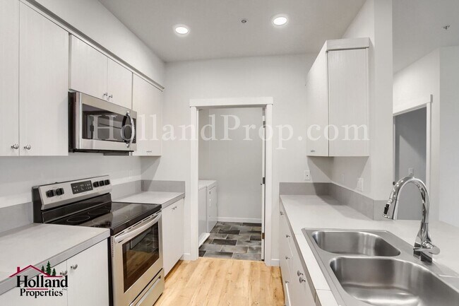 Foto del edificio - Well designed 2 bedroom home in beautiful Willsonville