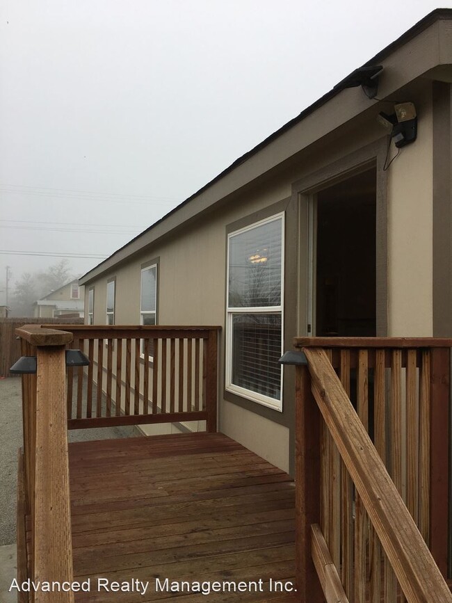 Building Photo - 3 br, 2 bath House - 8729 Greenfield Park Dr