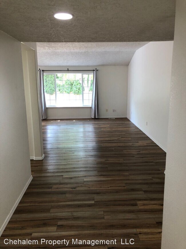 Foto del edificio - 3 br, 2 bath House - 2366 SW Barbara St.