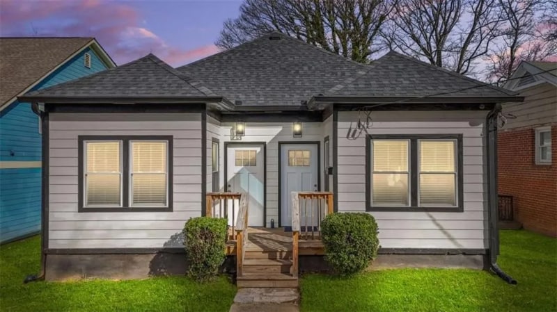 Photo - 609 Parsons St SW