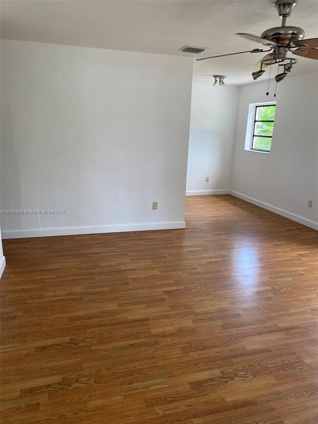 Foto del edificio - 11350 SW 56th St