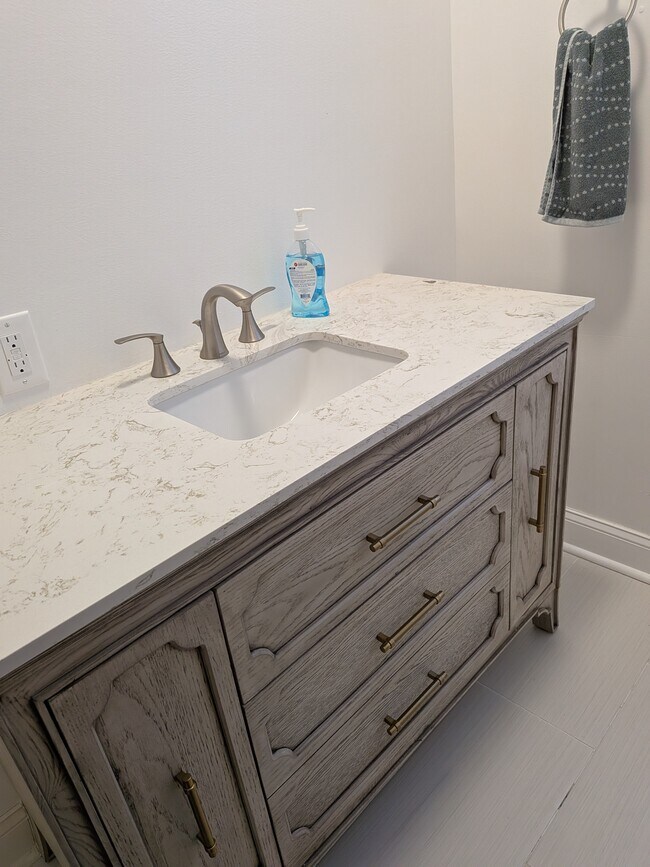 Foto del edificio - 262 Rutledge Ave