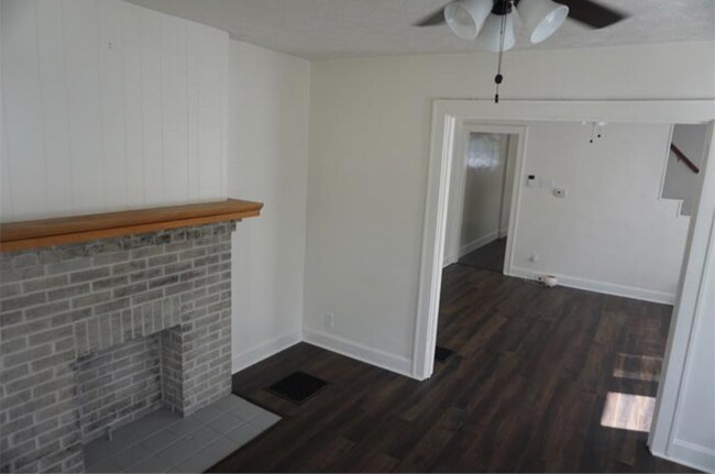 Foto del edificio - 1383 E Hudson St