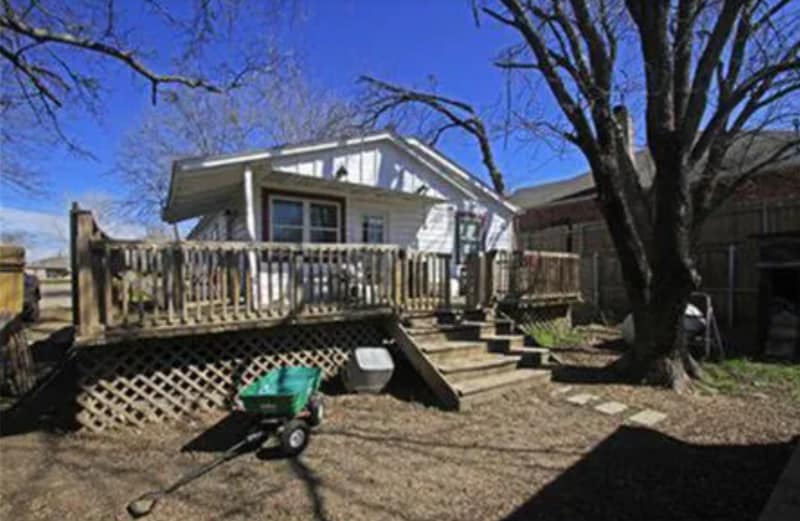 Building Photo - 737 Lakeside Dr
