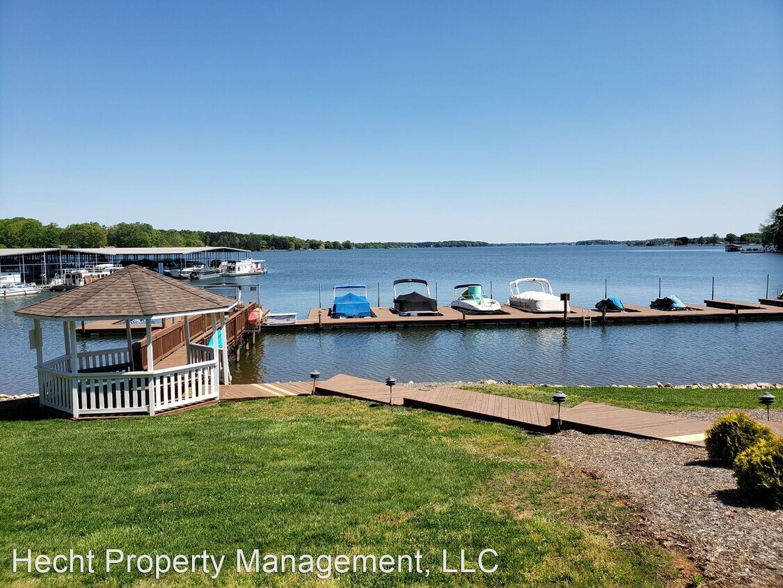 7831 Spinnaker Bay Dr, Sherrills Ford, NC 28673 House Rental in