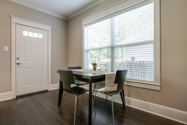 Foto del edificio - Charming Oak Cliff 2BR Bungalow  — Central HVAC, Parking & Laundry Hookups