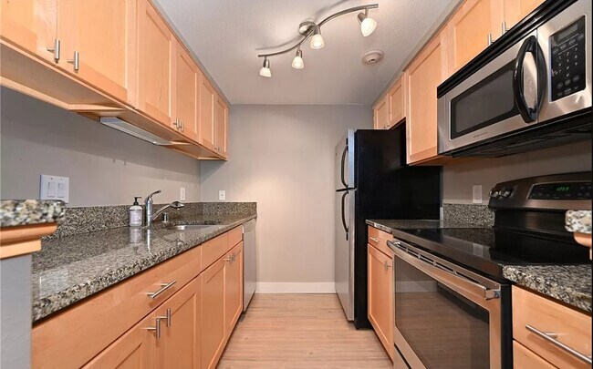 Building Photo - 15819 NE Leary Way