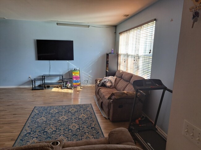 Foto del edificio - 4038 Norwich Dr