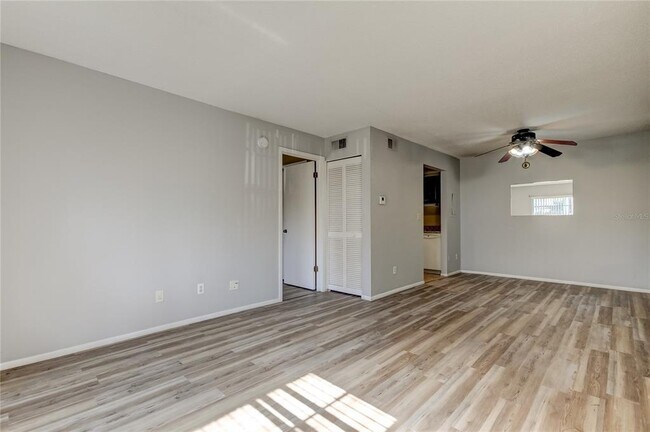 Foto del edificio - 2597 Countryside Blvd