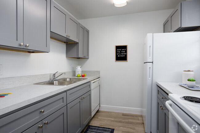 2BR, 1BA - Kitchen 900SF - Woodlake Village