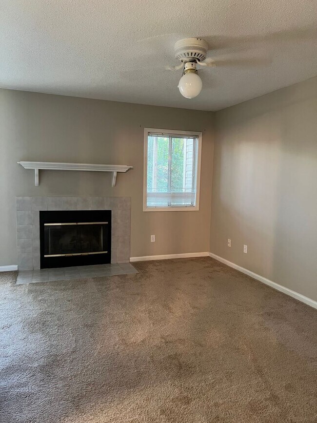 Building Photo - 320 Candlbrook Drive - Available Now