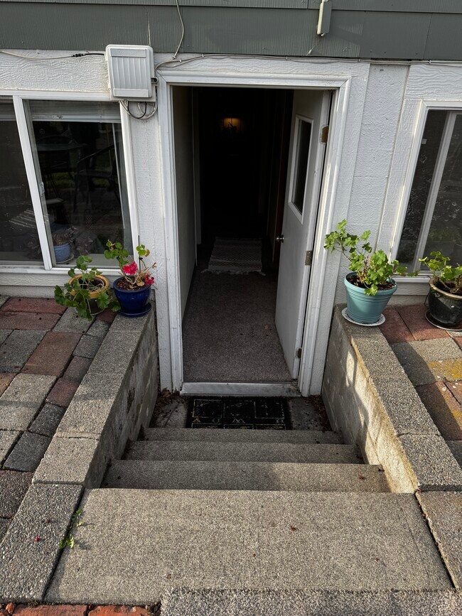 Foto del edificio - 3311 W Fairview Ave