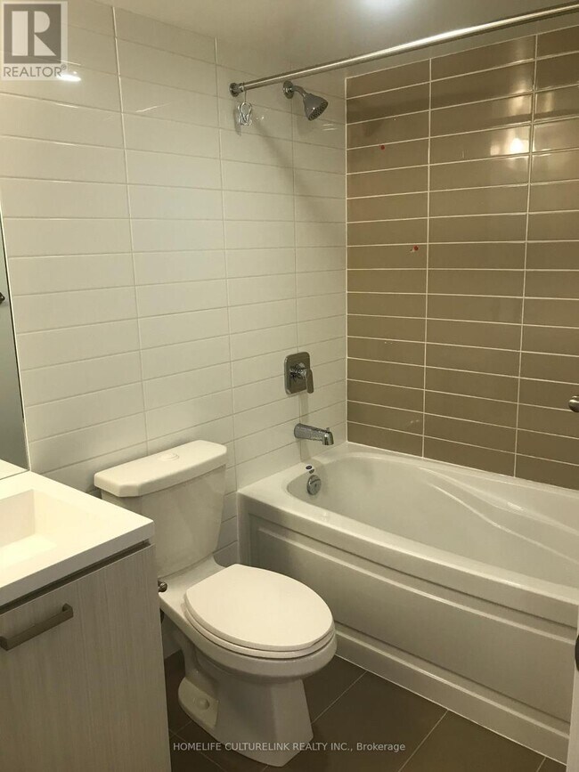 Building Photo - 125 Redpath Ave