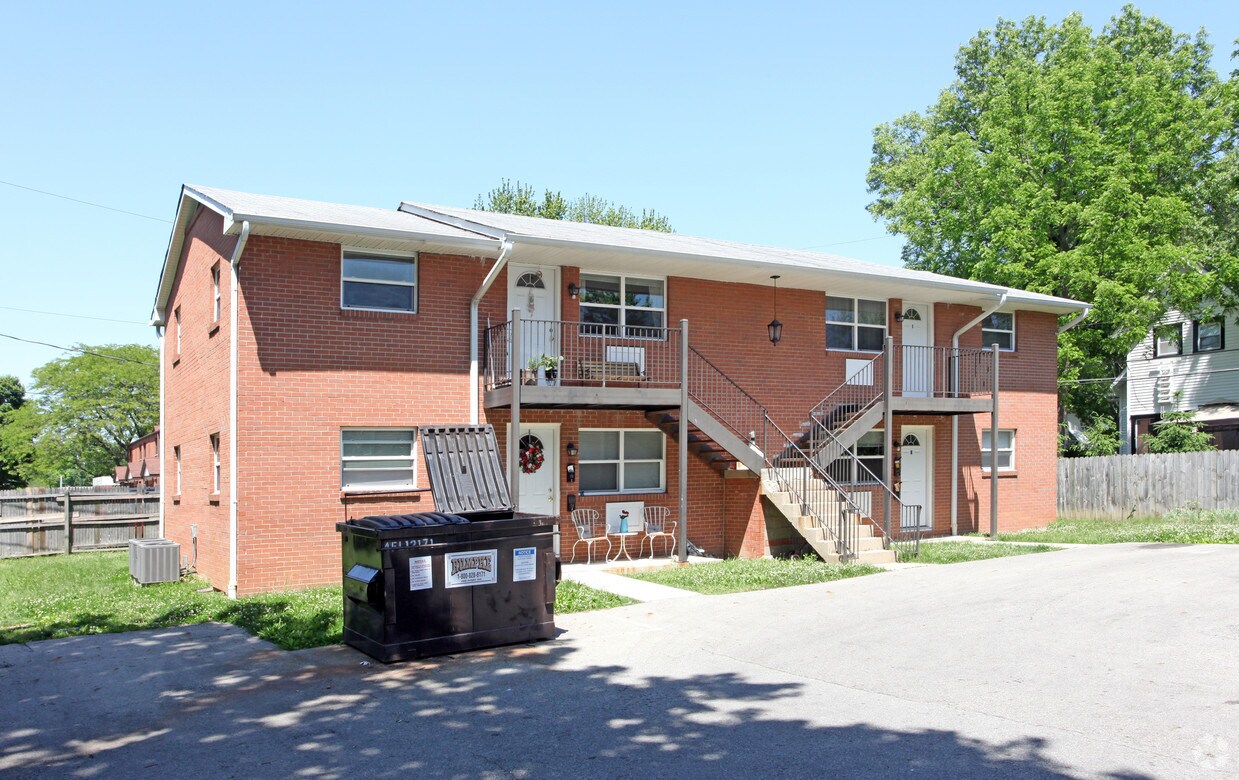 Primary Photo - 76 Electric Ave