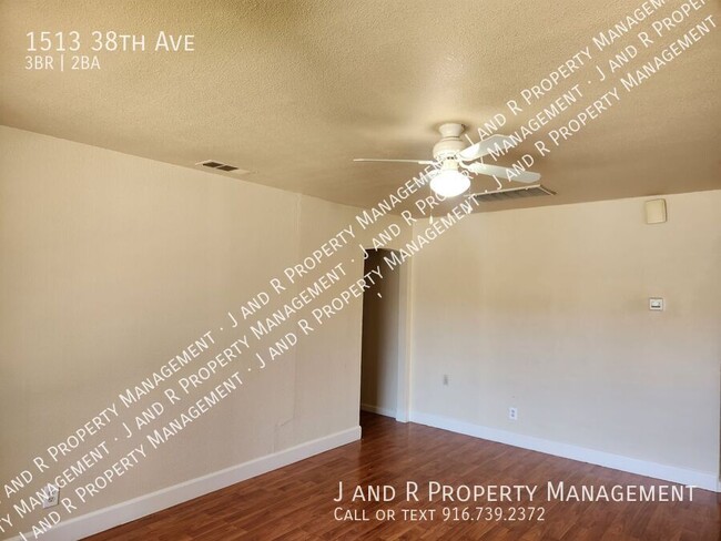 Building Photo - 1513 38th Ave